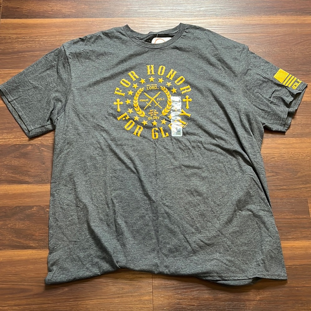 mens Hold fast short sleeve t-shirt gray “for honor for glory”, 3X new with tags